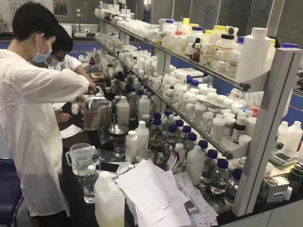 在中国市场创下月均3000瓶的销售记录