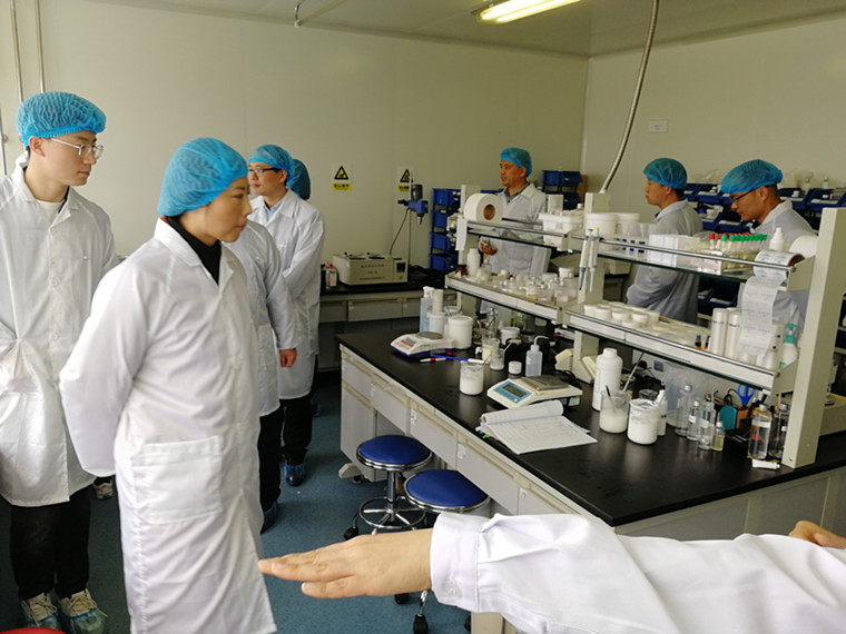 可以促进眼霜的吸收