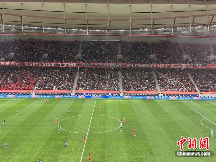 中超新赛季揭幕战：海港逆转三镇开门红 观赛热