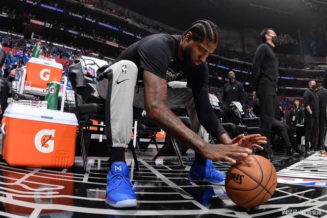 保罗・乔治禁赛25场后复出 76人球星公开致歉并坦