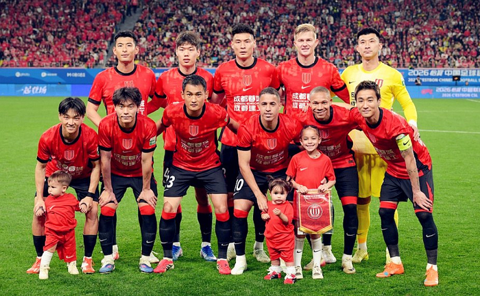 西南三队强势领跑中超积分榜 本土发展模式引发